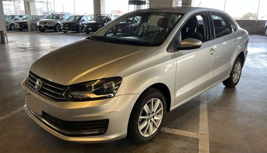 Volkswagen • Vento