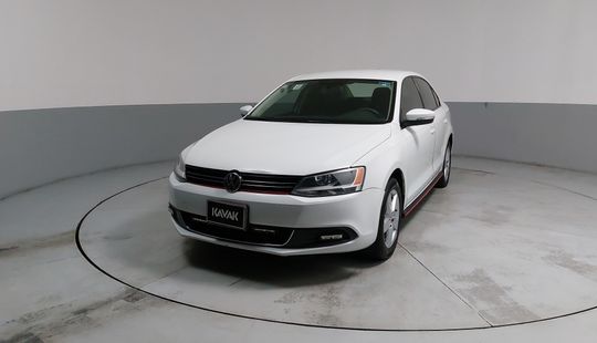 Volkswagen • Jetta