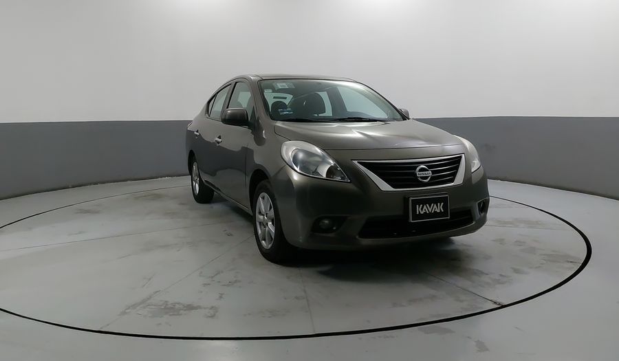 Nissan Versa 1.6 ADVANCE TA AC Sedan 2012