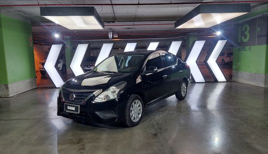 Nissan • Versa