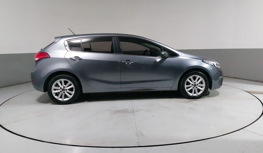 Kia Forte 2.0 EX AUTO Hatchback 2018