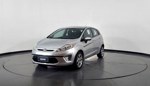 Ford Fiesta Kinetic Design 1.6 TITANIUM MT Hatchback 2013