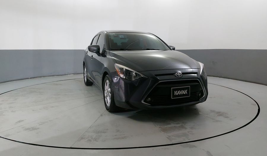 Toyota Yaris 1.5 R XLE AT Sedan 2018