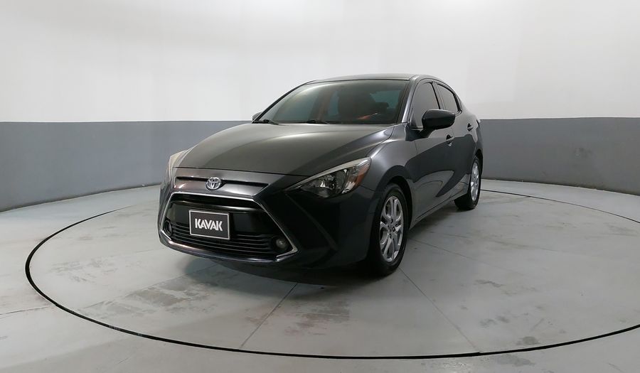 Toyota Yaris 1.5 R XLE AT Sedan 2018