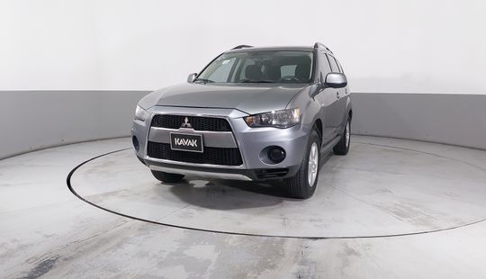 Mitsubishi • Outlander