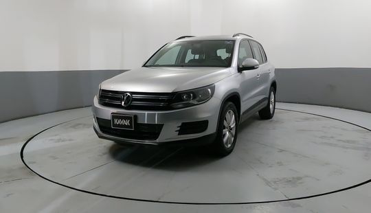 Volkswagen • Tiguan