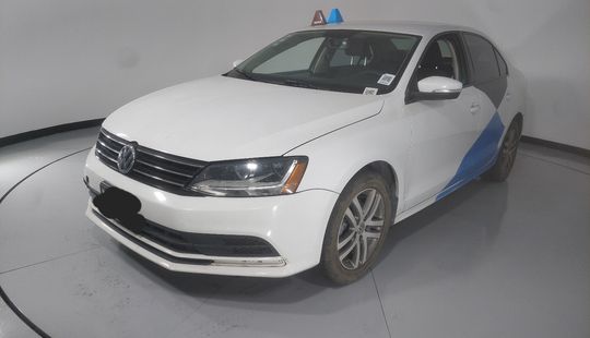 Volkswagen • Jetta