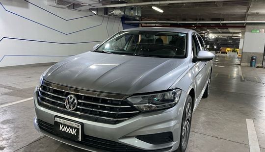 Volkswagen • Jetta