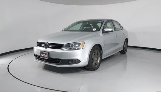 Volkswagen • Jetta