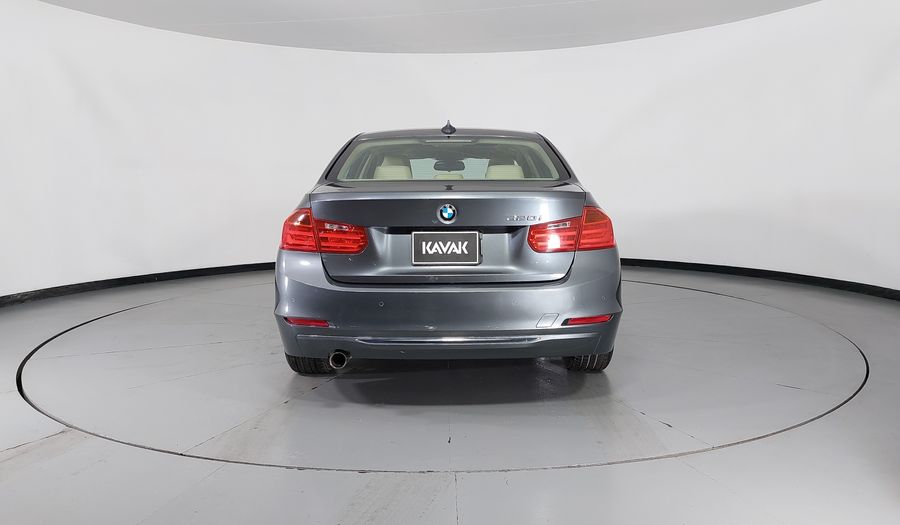 Bmw Serie 3 2.0 320IA LUXURY LINE Sedan 2015