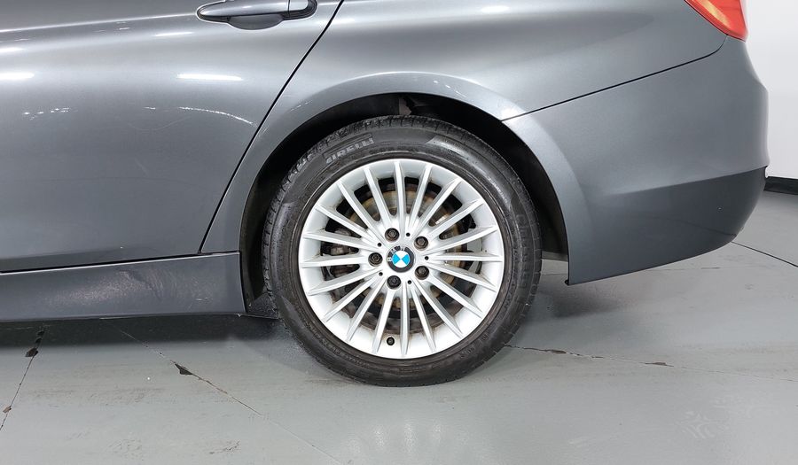 Bmw Serie 3 2.0 320IA LUXURY LINE Sedan 2015