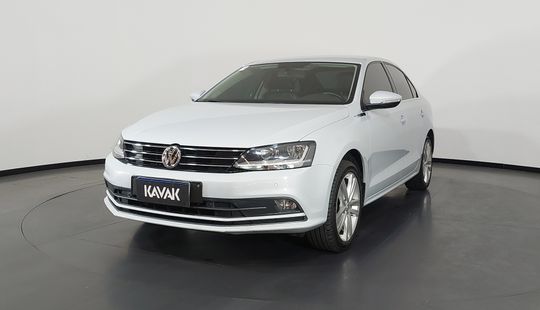 Volkswagen • Jetta