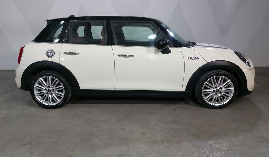 Mini Cooper S 2.0 COOPER HOT CHILI DCT Hatchback 2021