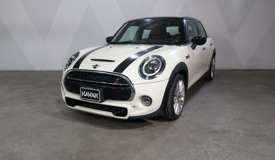 Mini Cooper S 2.0 COOPER HOT CHILI DCT Hatchback 2021