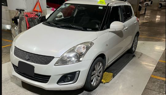 Suzuki • Swift