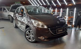 Peugeot • 208