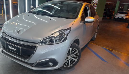 Peugeot • 208