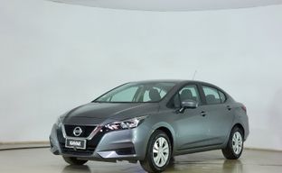 Nissan • Versa