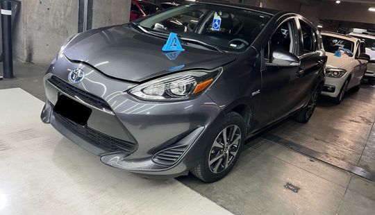 Toyota • Prius C