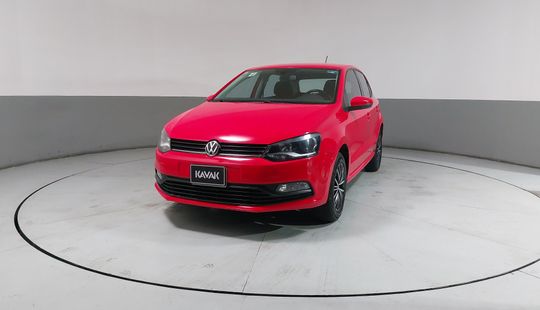 Volkswagen • Polo