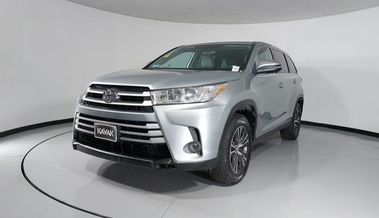 Toyota • Highlander