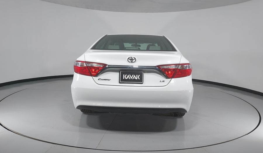 Toyota Camry 2.5 LE 6AT Sedan 2016