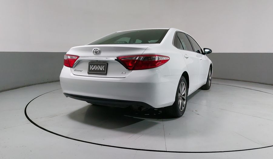 Toyota Camry 2.5 LE 6AT Sedan 2016