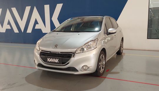 Peugeot • 208