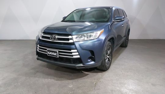 Toyota • Highlander