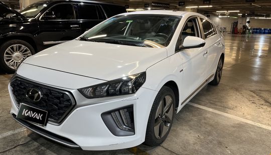 Hyundai • Ioniq