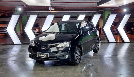 Toyota • Etios