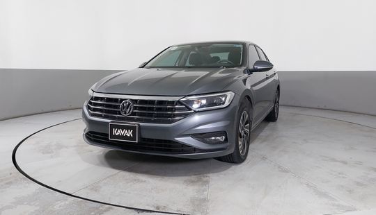 Volkswagen • Jetta