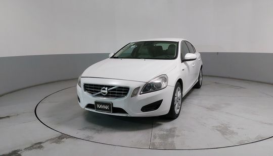 Volvo • S60