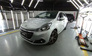 Peugeot • 208