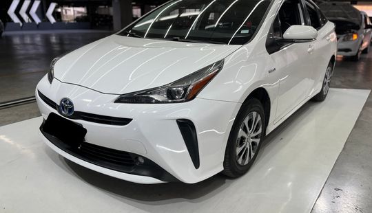 Toyota • Prius