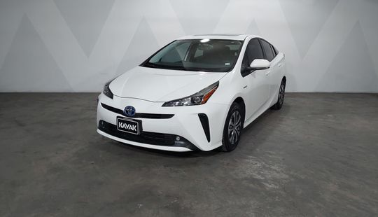 Toyota • Prius