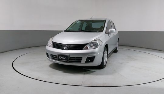 Nissan • Tiida