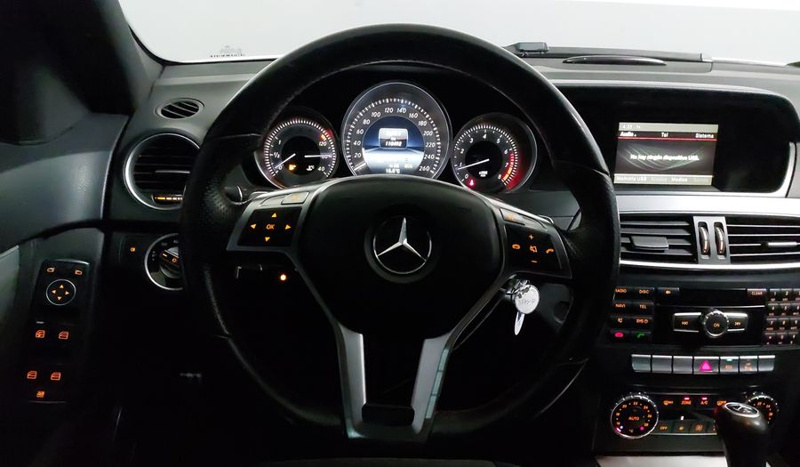 Mercedes Benz Clase C 1.8 200 CGI SPORT AT Sedan 2014