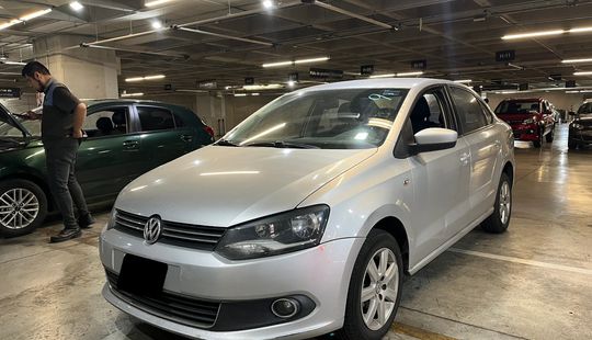 Volkswagen • Vento