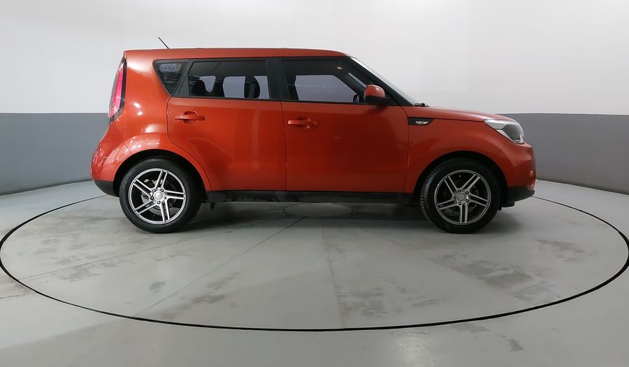 Kia Soul 1.6 LX MT Hatchback 2017