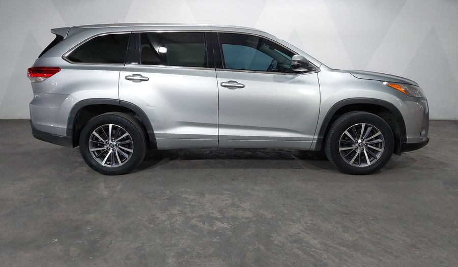 Toyota Highlander 3.5 XLE Suv 2017