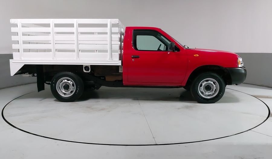 Nissan Np300 2.4 ESTACAS TM DH VERSIÓN ESPECIAL Pickup 2015