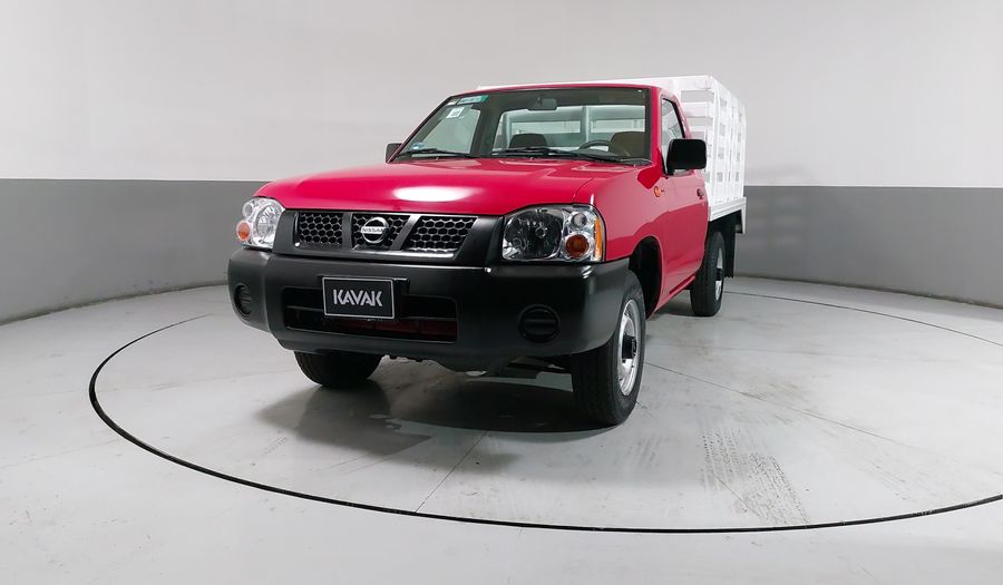 Nissan Np300 2.4 ESTACAS TM DH VERSIÓN ESPECIAL Pickup 2015