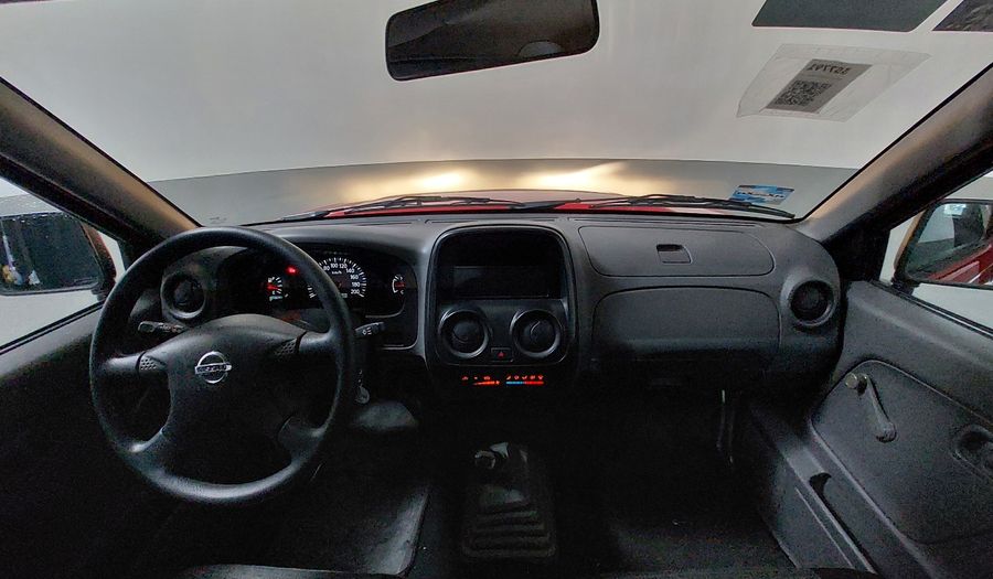 Nissan Np300 2.4 ESTACAS TM DH VERSIÓN ESPECIAL Pickup 2015