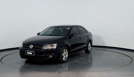 Volkswagen • Vento