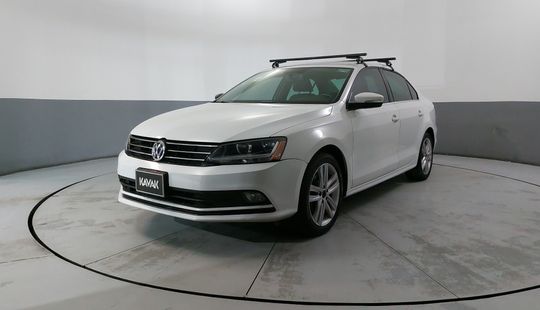 Volkswagen • Jetta