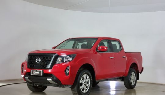 Nissan • Navara