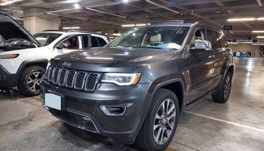 Jeep • Grand Cherokee