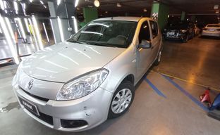 Renault • Sandero