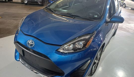 Toyota • Prius C